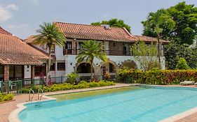 Hotel Chalet El Castillo By Majuva