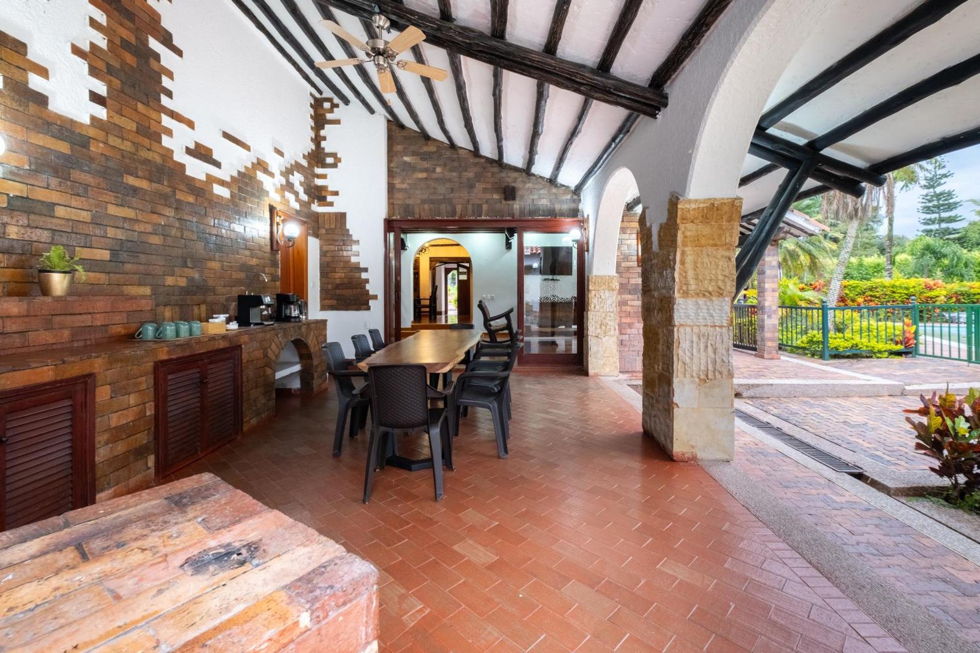 Hotel Chalet El Castillo By Majuva La Tebaida Exterior photo